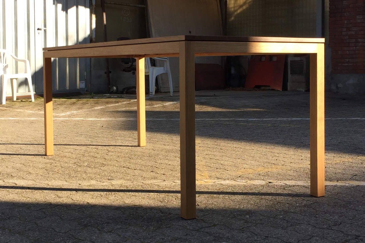 Esstisch nach Mass Schreinerei bei Basel baut Möbel aus Massivholz